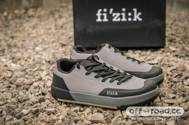 Fizik flat best sale pedal shoes